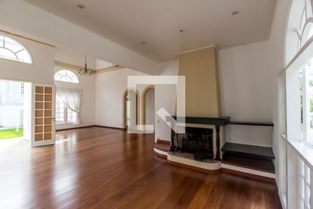 Sala de casa de condomínio para alugar com 5 quartos, 373m² em Residencial Morada dos Pássaros-aldeia da Serra, Barueri