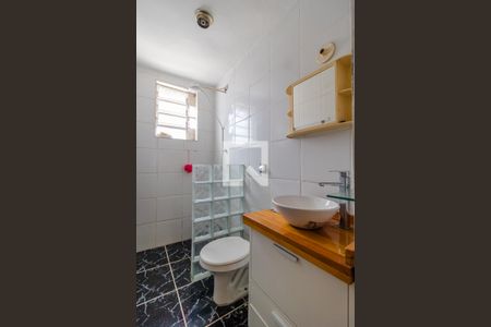Banheiro de apartamento para alugar com 1 quarto, 47m² em Menino Deus, Porto Alegre
