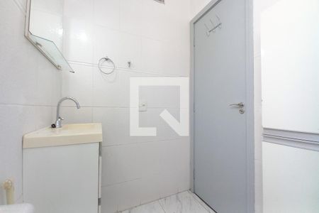 Banheiro de apartamento à venda com 1 quarto, 63m² em Centro, Campinas
