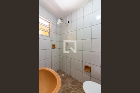 Banheiro de casa para alugar com 1 quarto, 80m² em São Pedro, Osasco