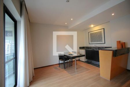 Sala de apartamento à venda com 1 quarto, 48m² em Savassi, Belo Horizonte