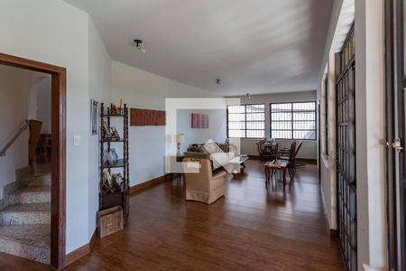 Sala de casa à venda com 5 quartos, 320m² em Mangabeiras, Belo Horizonte