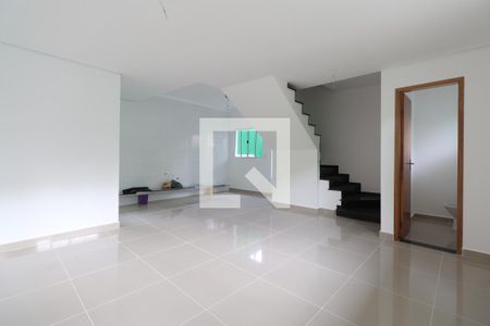 Sala de casa à venda com 3 quartos, 85m² em Vila Cecilia Maria, Santo André