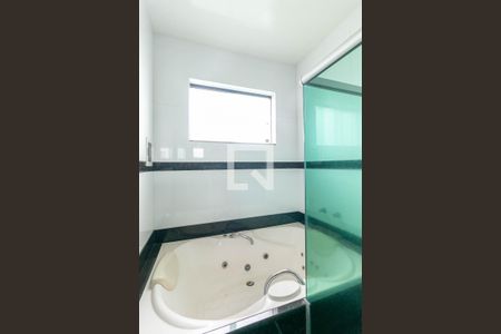 Banheiro da Suíte de casa para alugar com 4 quartos, 360m² em Santa Lúcia, Belo Horizonte