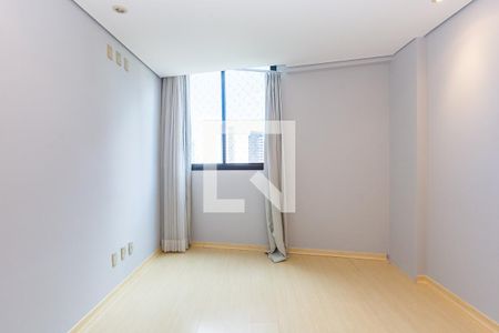 Quarto de apartamento à venda com 1 quarto, 50m² em Belvedere, Belo Horizonte