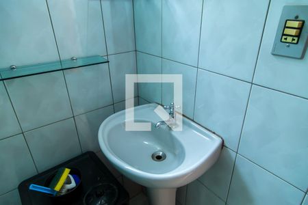Banheiro - Pia de casa para alugar com 1 quarto, 60m² em Chácara Inglesa, São Paulo