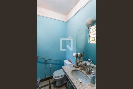 Lavabo da Sala 1° Pavimento de casa à venda com 3 quartos, 330m² em Serra, Belo Horizonte