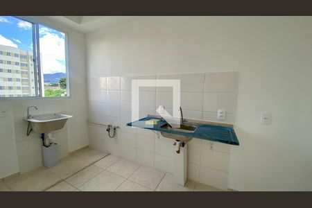 Cozinha de apartamento para alugar com 2 quartos, 47m² em Palmeiras, Belo Horizonte
