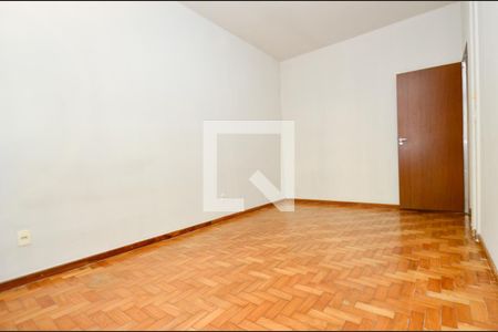 Suite de casa para alugar com 2 quartos, 304m² em Santo Antônio, Belo Horizonte