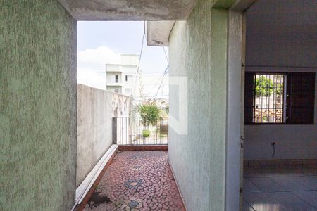 Varanda de casa para alugar com 2 quartos, 200m² em Vila Osasco, Osasco