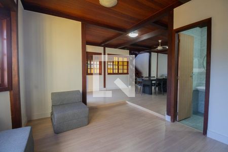 Sala de casa para alugar com 5 quartos, 260m² em Recreio dos Bandeirantes, Rio de Janeiro