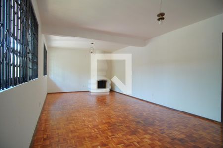 Sala de casa à venda com 3 quartos, 250m² em Vila Jardim, Porto Alegre