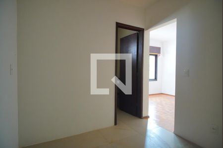 Closet de casa à venda com 3 quartos, 250m² em Vila Jardim, Porto Alegre