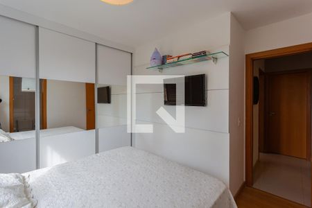 Suíte de apartamento à venda com 3 quartos, 70m² em Santa Tereza, Belo Horizonte