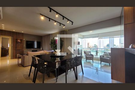 Sala de apartamento à venda com 2 quartos, 108m² em Taquaral, Campinas