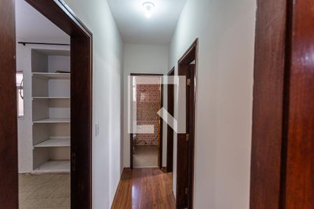 Corredor de apartamento para alugar com 3 quartos, 134m² em Cidade Nova, Belo Horizonte