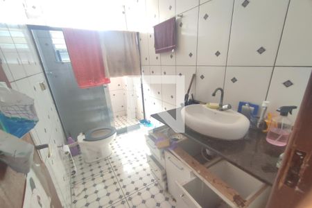 Banheiro  de apartamento à venda com 2 quartos, 52m² em Taquara, Rio de Janeiro