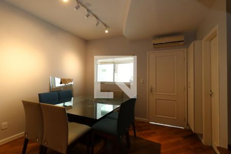 Sala de casa de condomínio à venda com 3 quartos, 120m² em Vila Scarpelli, Santo André