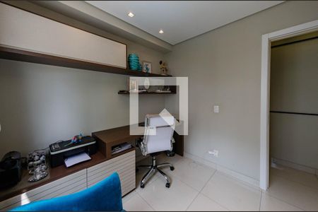 Quarto 1 de apartamento para alugar com 3 quartos, 83m² em Gutierrez, Belo Horizonte