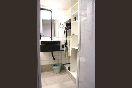Banheiro da Suíte 1 de casa para alugar com 2 quartos, 117m² em Cerqueira César, São Paulo