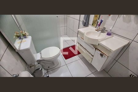 Banheiro do Quarto 1 de casa para alugar com 1 quarto, 110m² em Bandeiras, Osasco
