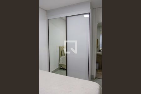 Quarto 1 de apartamento para alugar com 1 quarto, 32m² em Industrial Centro, Osasco