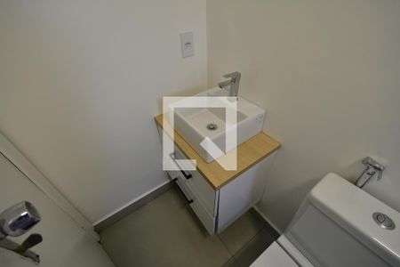 Banheiro de kitnet/studio para alugar com 1 quarto, 47m² em Botafogo, Campinas