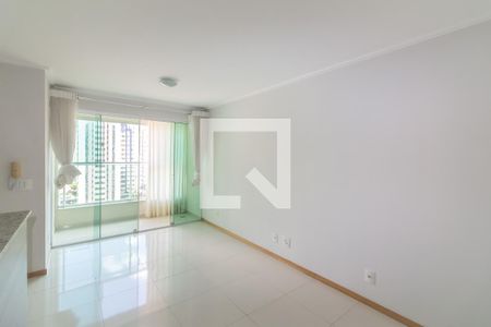 Sala / Cozinha Americana de apartamento para alugar com 2 quartos, 73m² em Sul (águas Claras), Brasília