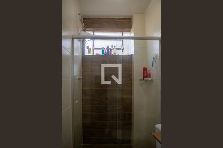 Banheiro  de apartamento para alugar com 1 quarto, 45m² em Santa Tereza, Porto Alegre