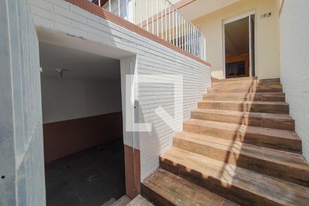 entrada escada de casa para alugar com 4 quartos, 260m² em Vila Clementino, São Paulo