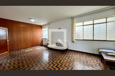 Sala de casa à venda com 4 quartos, 322m² em São Lucas, Belo Horizonte