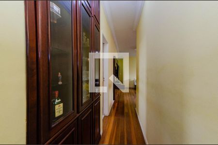 Corredor de apartamento para alugar com 4 quartos, 120m² em Estoril, Belo Horizonte