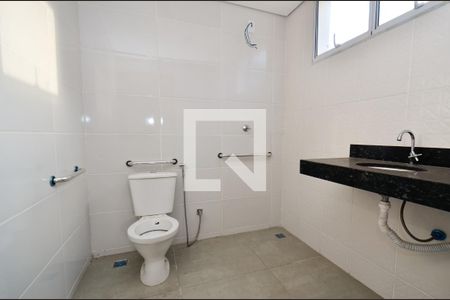 Banheiro de apartamento para alugar com 1 quarto, 56m² em Santa Lúcia, Belo Horizonte