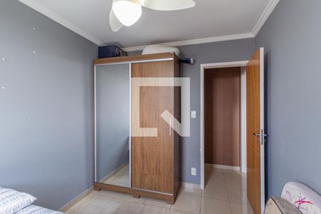 Quarto 1 de apartamento para alugar com 2 quartos, 58m² em Jardim Roberto, Osasco