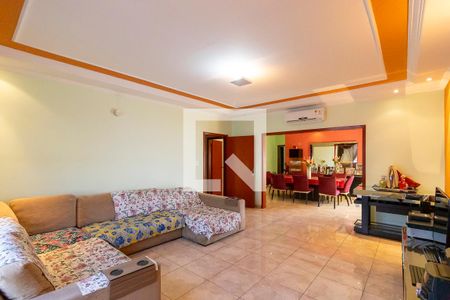 Sala de casa para alugar com 5 quartos, 394m² em Jardim Chapadão, Campinas