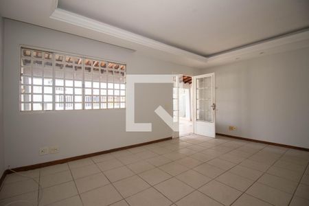 Sala 1 de casa para alugar com 3 quartos, 200m² em Conjunto F, Brasília