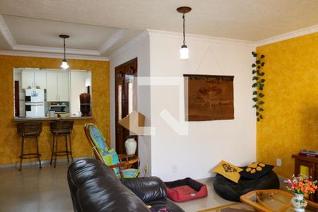 Sala de casa à venda com 3 quartos, 250m² em Cerâmica, São Caetano do Sul