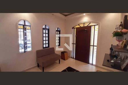 Sala de casa à venda com 3 quartos, 300m² em Jardim das Flores, Osasco