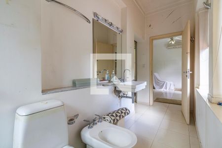 Banheiro da Suíte 1 de casa para alugar com 4 quartos, 568m² em Vila Madalena, São Paulo