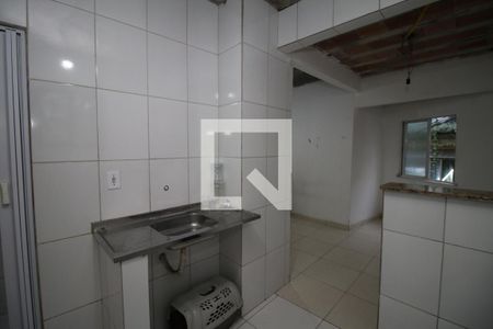Cozinha de casa para alugar com 1 quarto, 60m² em Inhaúma, Rio de Janeiro