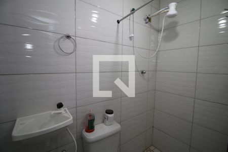 Banheiro de casa para alugar com 1 quarto, 60m² em Inhaúma, Rio de Janeiro