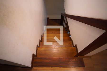 Escada  de casa à venda com 4 quartos, 960m² em Santa Monica, Belo Horizonte