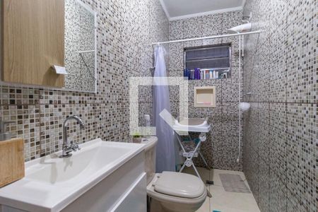 Banheiro de casa à venda com 3 quartos, 213m² em Quitaúna, Osasco