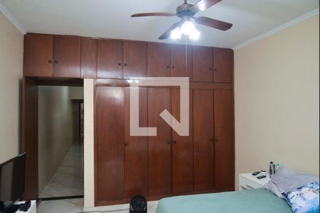Quarto 1 de casa para alugar com 3 quartos, 400m² em Vila Pires, Santo André