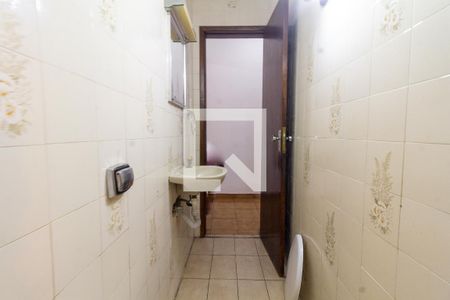 Lavabo de casa para alugar com 5 quartos, 310m² em Vila Yara, Osasco