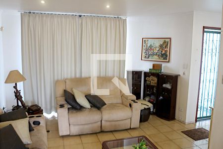 Sala de casa para alugar com 3 quartos, 205m² em Santa Maria, São Caetano do Sul