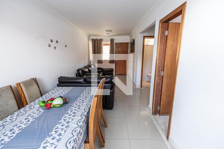 Sala de casa de condomínio à venda com 3 quartos, 180m² em Santa Monica, Belo Horizonte