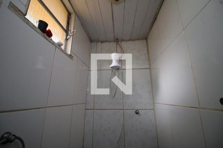Banheiro de casa para alugar com 1 quarto, 30m² em Brás de Pina, Rio de Janeiro