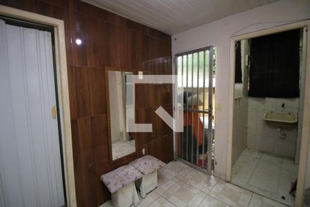 Sala de casa para alugar com 1 quarto, 30m² em Brás de Pina, Rio de Janeiro