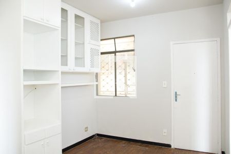 Sala de apartamento para alugar com 3 quartos, 75m² em Serra , Belo Horizonte